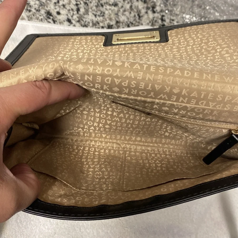 Kate Spade Crossbody bag with gold chain accent - Picture 8 of 9